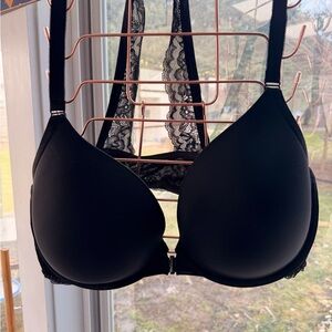 Front-Closure Black Lace-Back T-Shirt Bra with Smooth Molded Cups